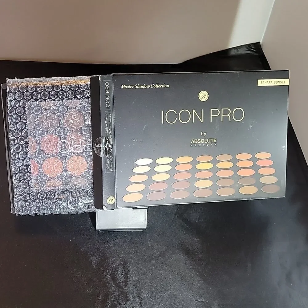 ICON PRO MASTER SHADOW COLLECTION BY ABSOLUTE NEW YORK